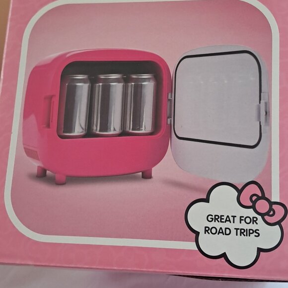 Hello Kitty Mini Fridge with Carry Handle  Thermoelectric Cooler.BNWT/BOX - Picture 15 of 15